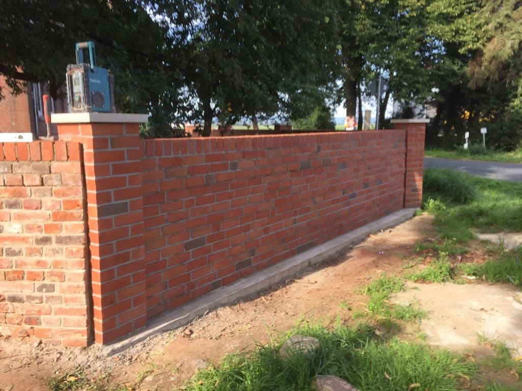 Neue Gartenmauer in Klinker